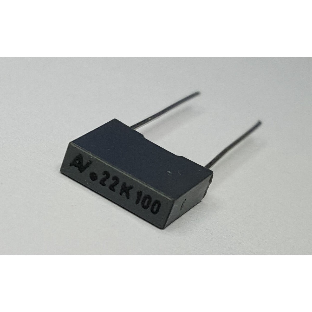 film capacitor 0.22 uF 10% 100 volts Polyester